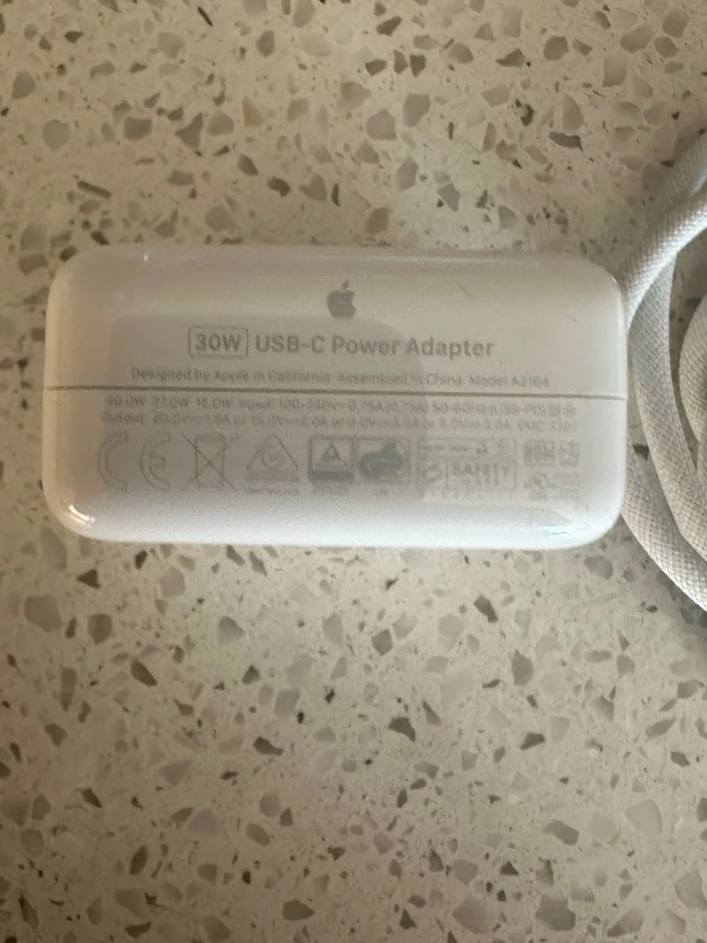 APPLE 30w White USB-C Charging Adapter and Braided Cable